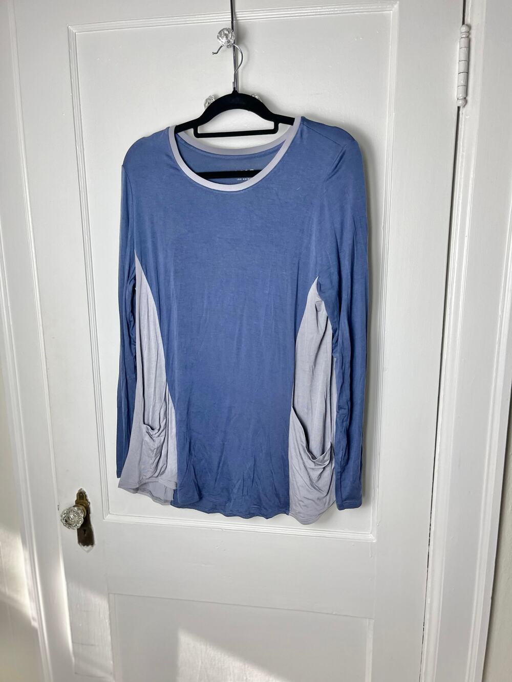 LOGO Women's Long Sleeve Jersey Knit Stretchy Long Pocket Blue Shirt Size Large